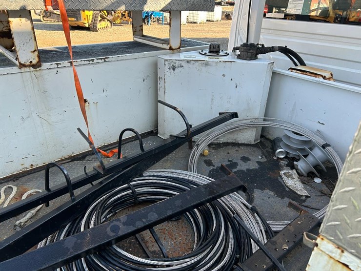 2016-international-durastar-4300-image-16