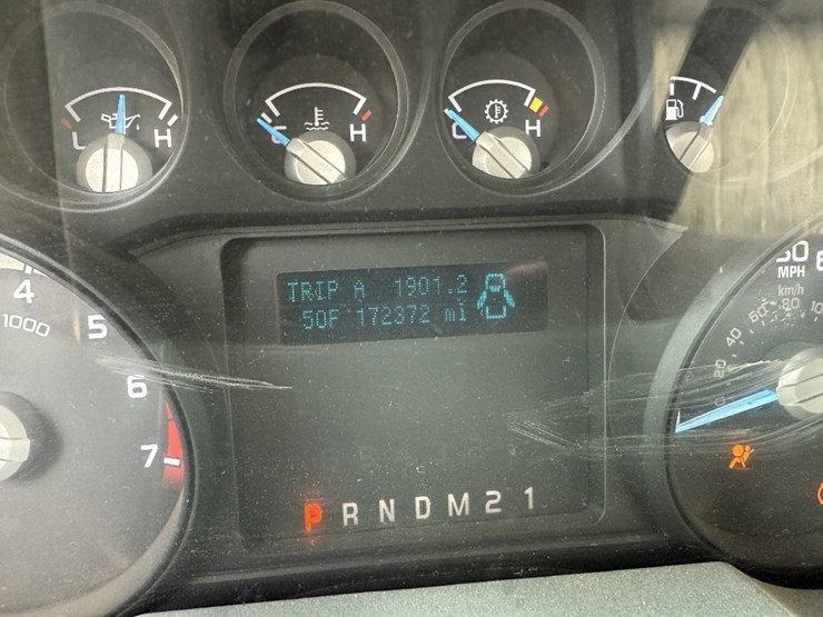 2015-ford-f250-xl-image-13
