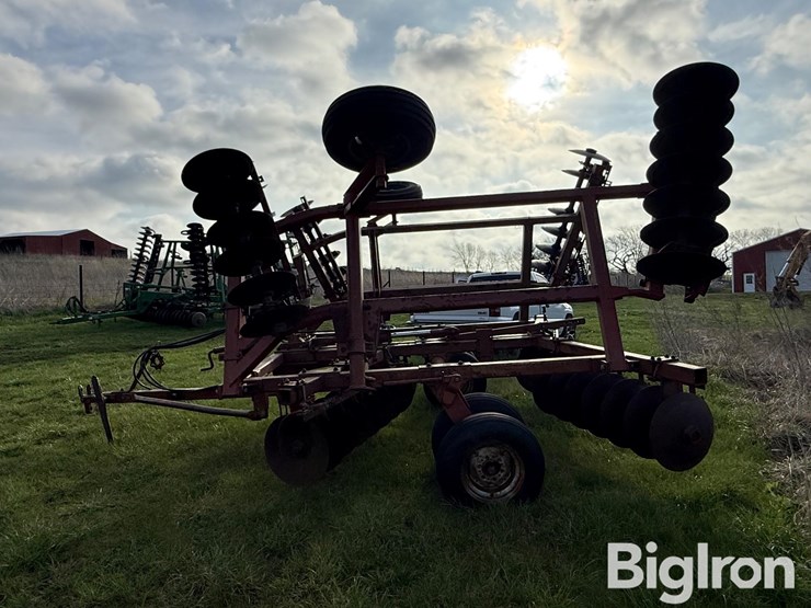 massey-ferguson-820-image-8