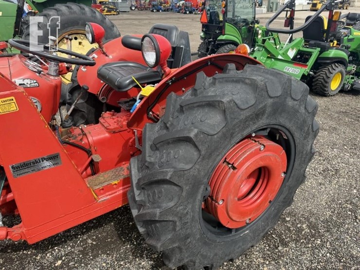 massey-ferguson-135-image-6
