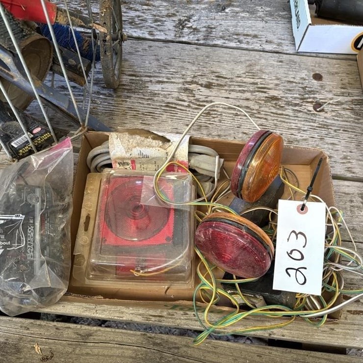 Trailer Lights, Batter Tender