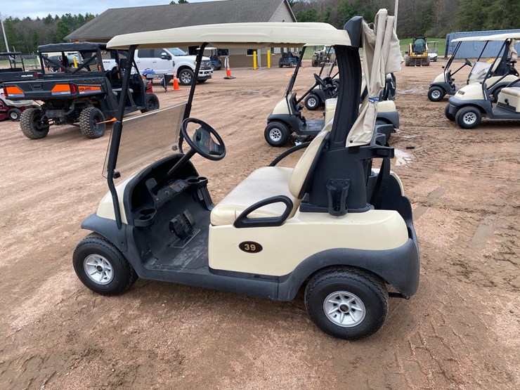 #1580-•-club-car-electric-golf-cart-with-charger-image-10