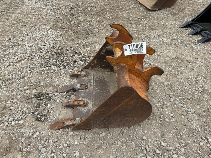 john-deere-24-image-2