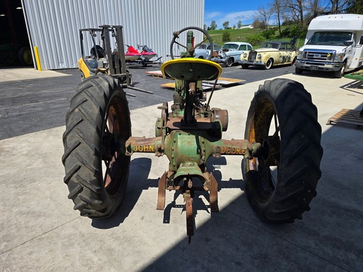 john-deere-model-b-image-4