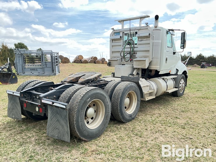 2013-international-prostar-image-5