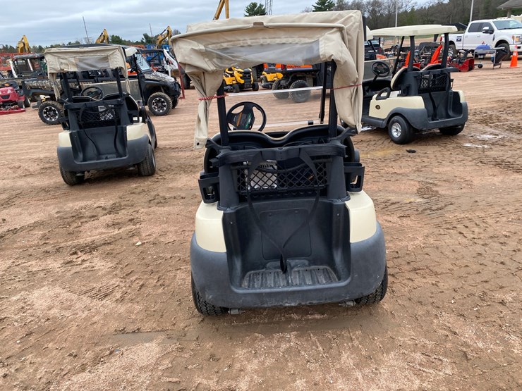 #1582-•-club-car-electric-golf-cart-with-charger-image-8