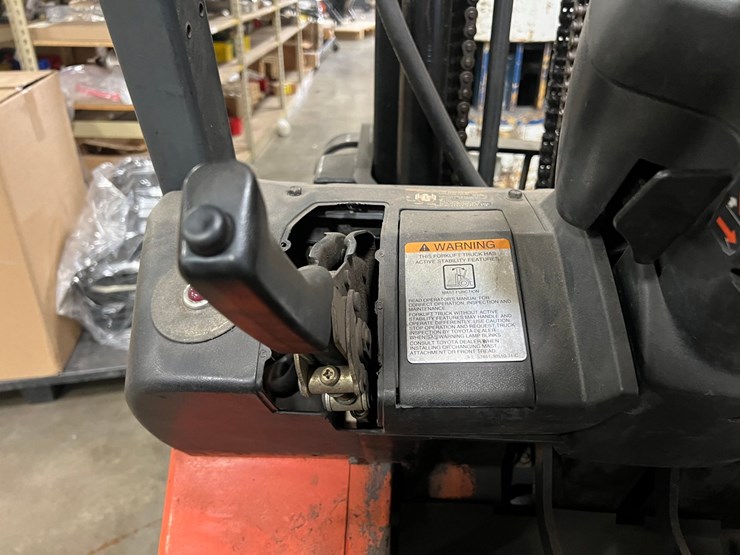 #2007-•-toyota-3500-lb.-forklift-image-15