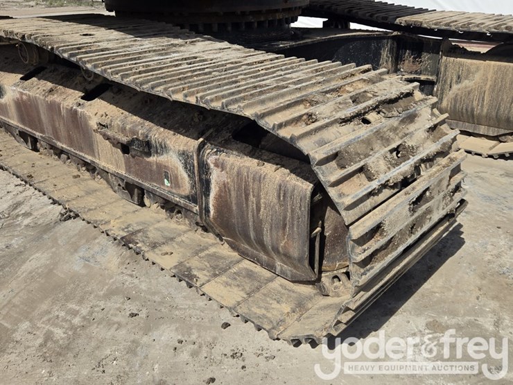 2021-caterpillar-336-image-18