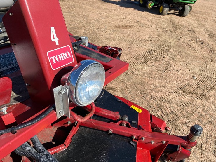 toro-groundsmaster-4000d-image-48