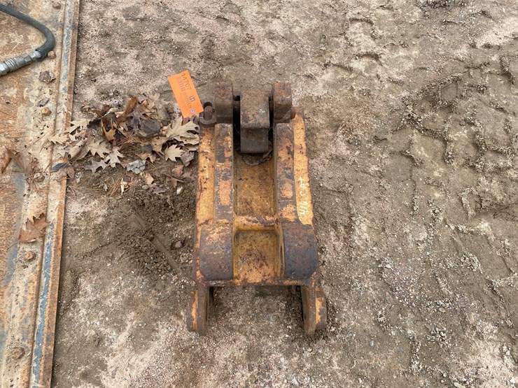 caterpillar-416-image-8