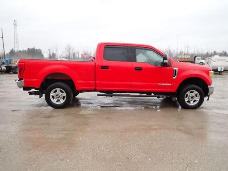 2017-ford-f250-xlt-image-4