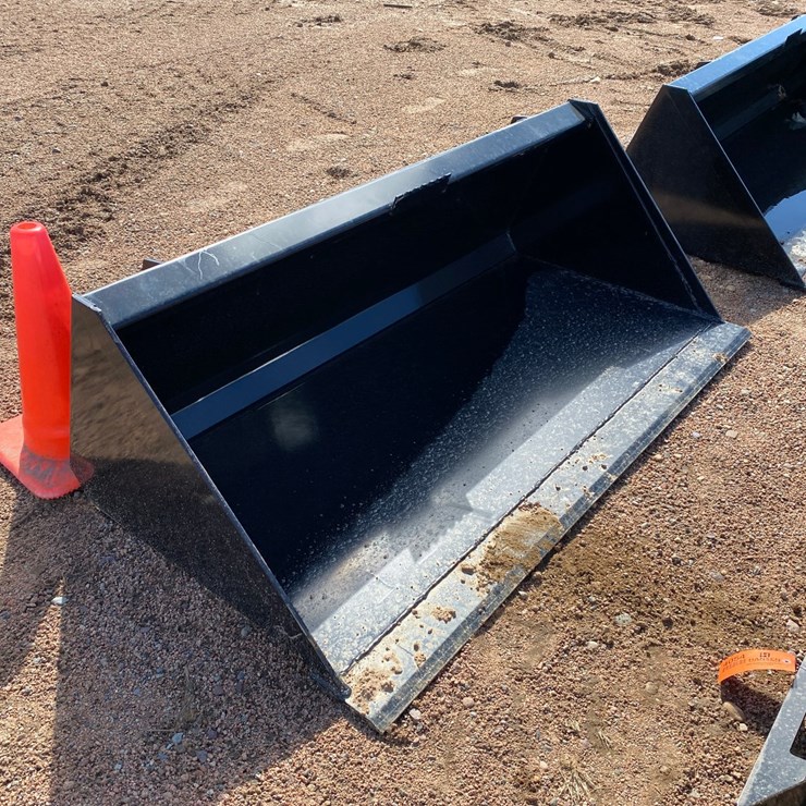 #4055 • Swict 60" Skid Steer Bucket