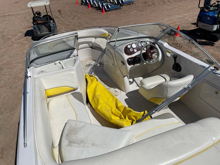 #1572-•-2005-tahoe-204-boat-(has-wi-title)-image-23