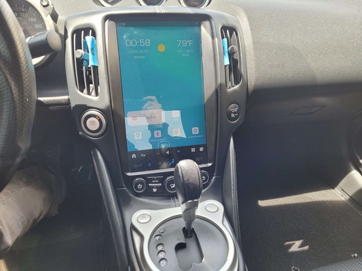 2016-nissan-370z-coupe-2d-image-14