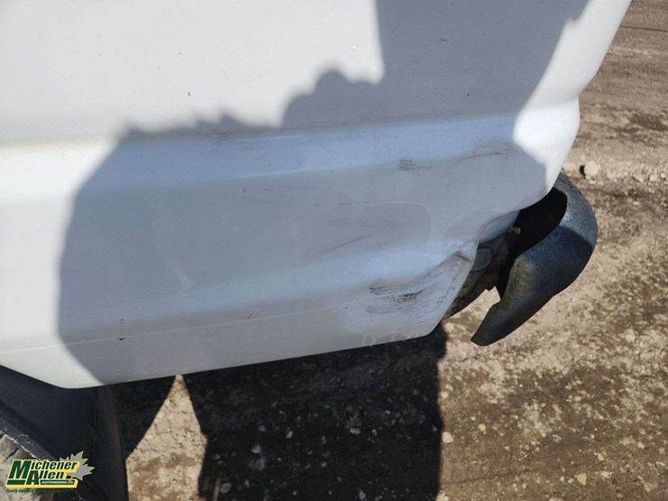 2010-ford-cargo-image-39