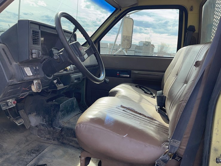 2002-gmc-4500-truck-image-41