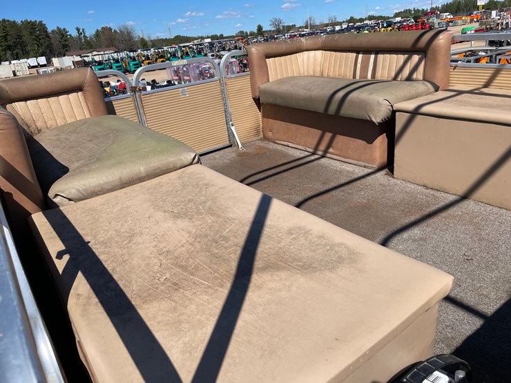 #1574-•-1984-sanpan-816-20'-pontoon-(has-wi-title)-image-23