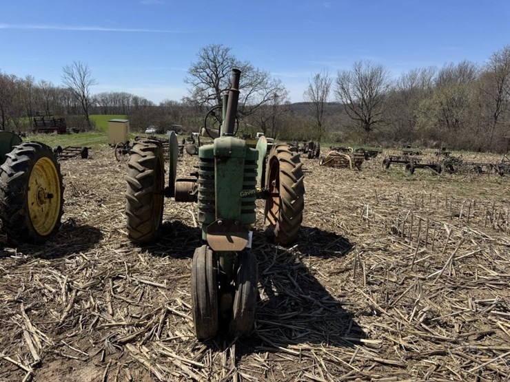 john-deere-b-image-3