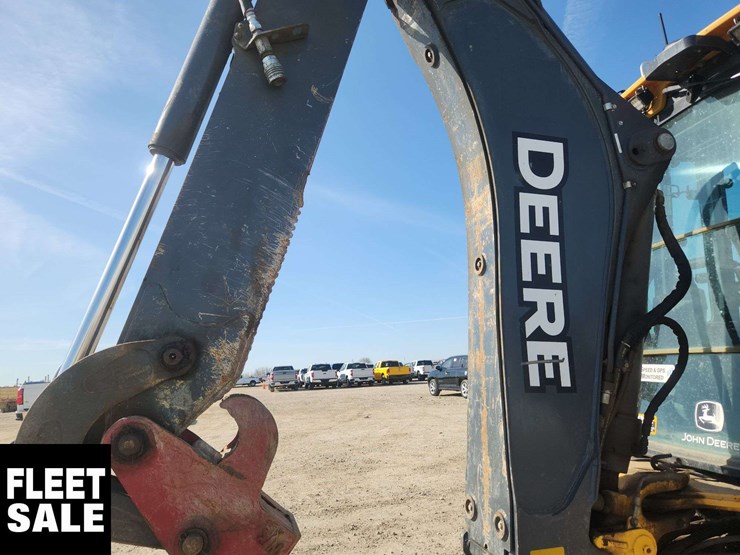 2017-deere-410l-image-41