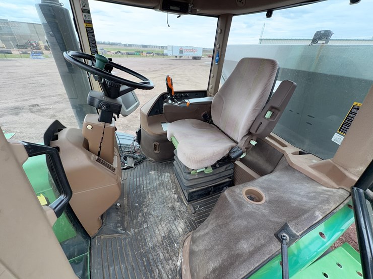 john-deere-4930-image-33