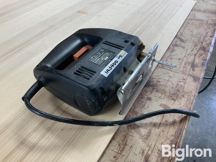 black-&-decker-7568-jig-saw-image-3