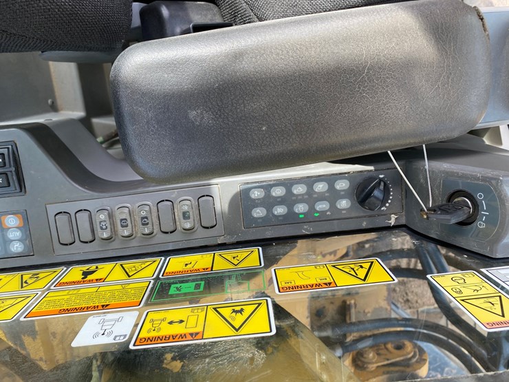 2014-caterpillar-324el-image-51