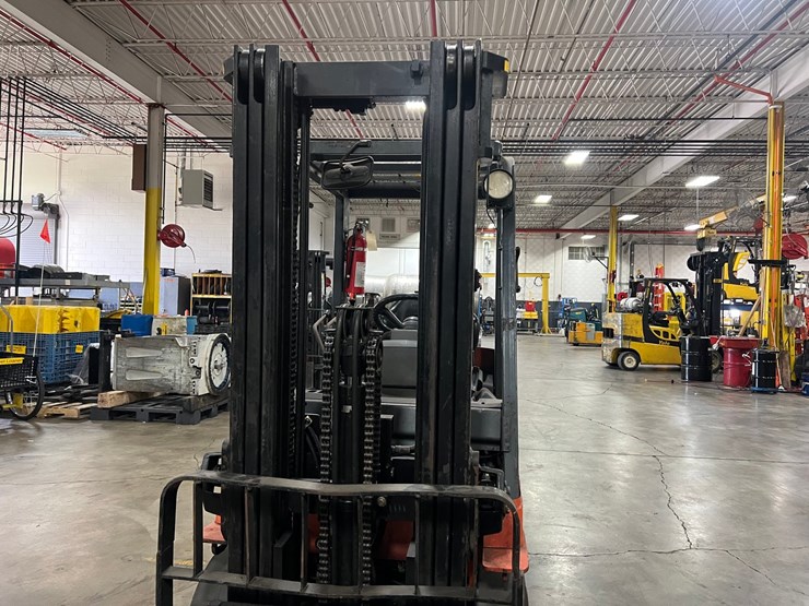 #2007-•-toyota-3500-lb.-forklift-image-3