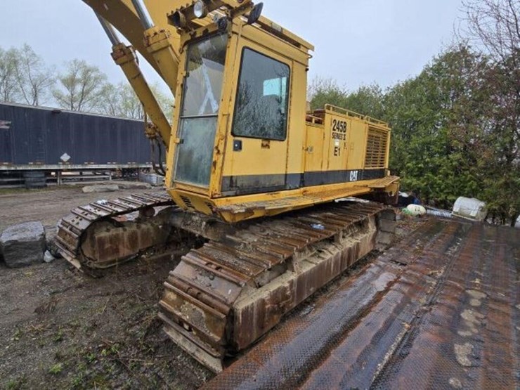 1990-caterpillar-245b-image-3