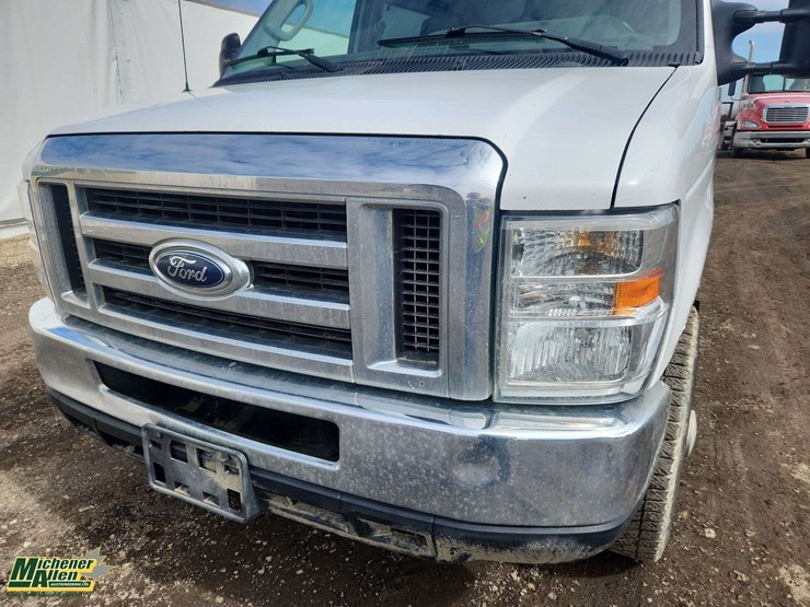 2009-ford-cargo-image-41