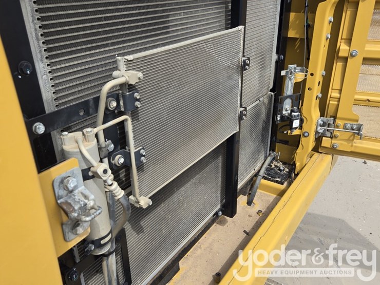 2021-caterpillar-336-image-55