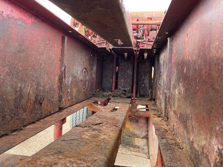 new-holland-68-image-22