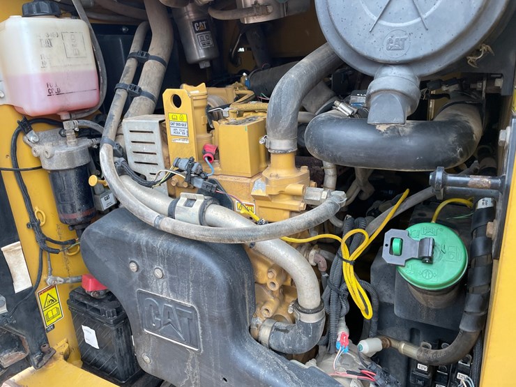 2014-caterpillar-287d-image-19