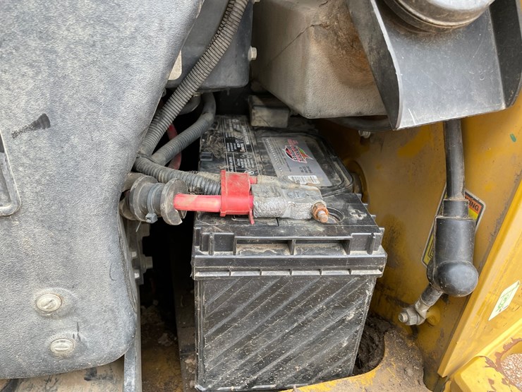 2019-caterpillar-299d2-xhp-image-35