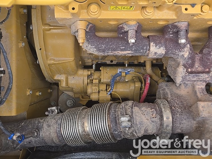 2021-caterpillar-336-image-61