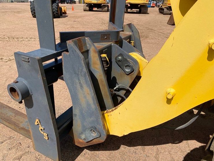 2005-new-holland-lw230b-image-19