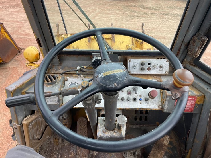 1979-caterpillar-930-image-20