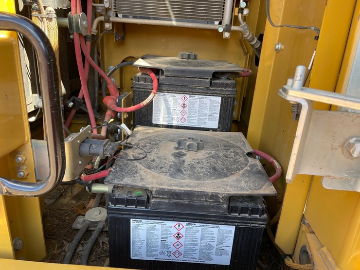 caterpillar-324e-image-43