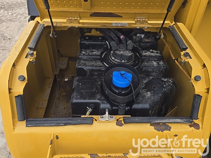 2021-caterpillar-336-image-55