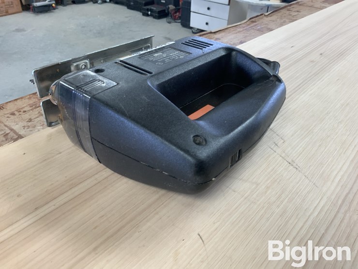 black-&-decker-7568-jig-saw-image-7