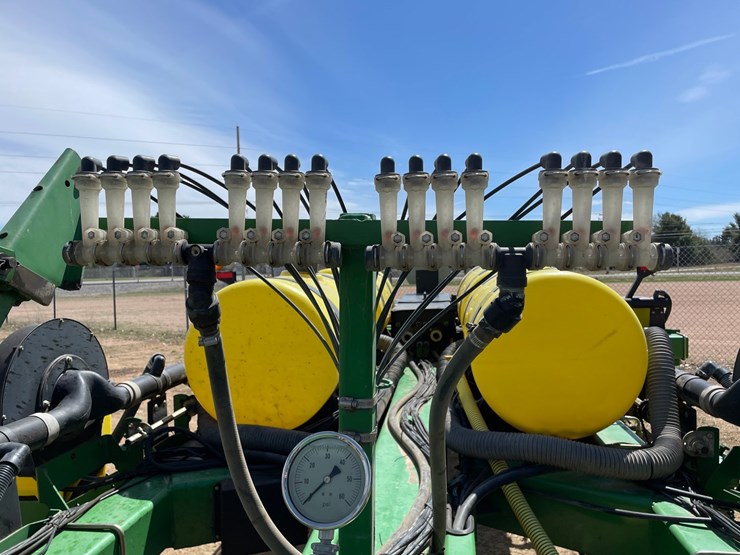 john-deere-7200-image-54