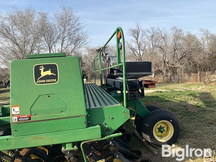 john-deere-750-image-9