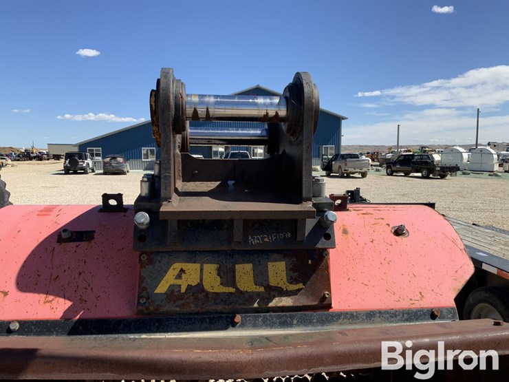 2017-caterpillar-335-image-10
