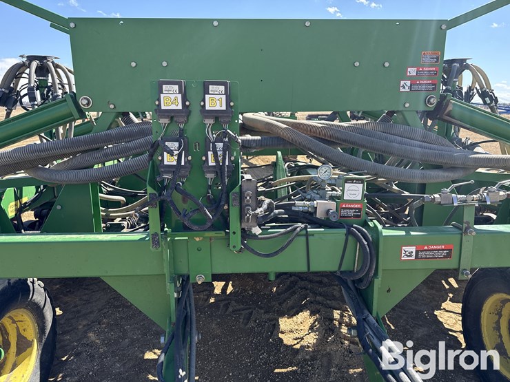 2001-john-deere-1860-image-9