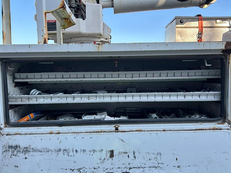 2016-international-durastar-4300-image-14