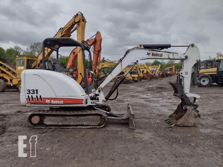2004-bobcat-331g-image-3