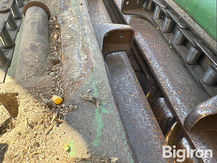 2008-john-deere-608c-image-12