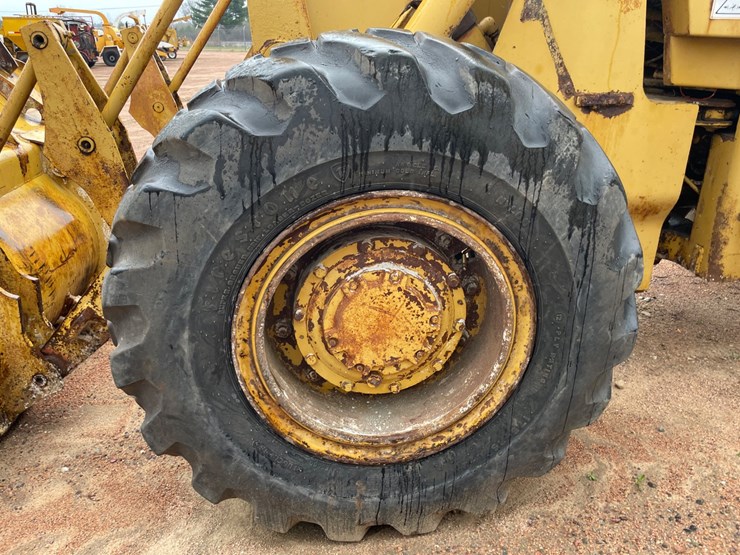 1979-caterpillar-930-image-18