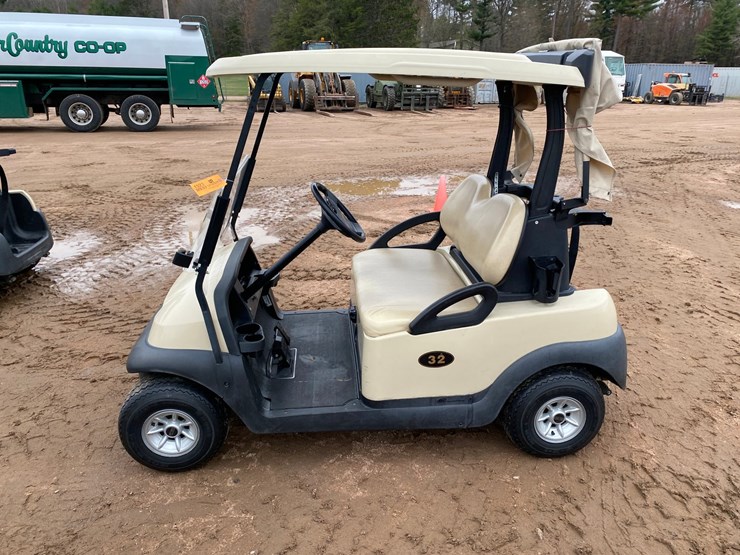 #1584-•-club-car-electric-golf-cart-with-charger-image-10