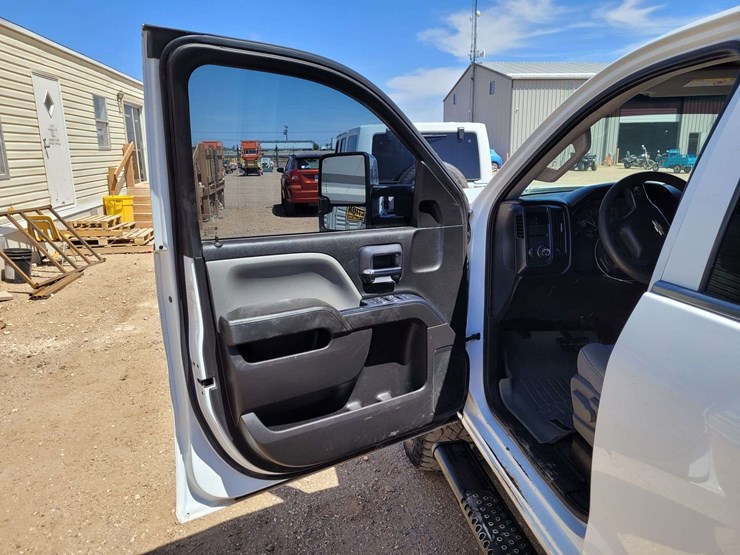2016-chevrolet-silverado-2500-image-14