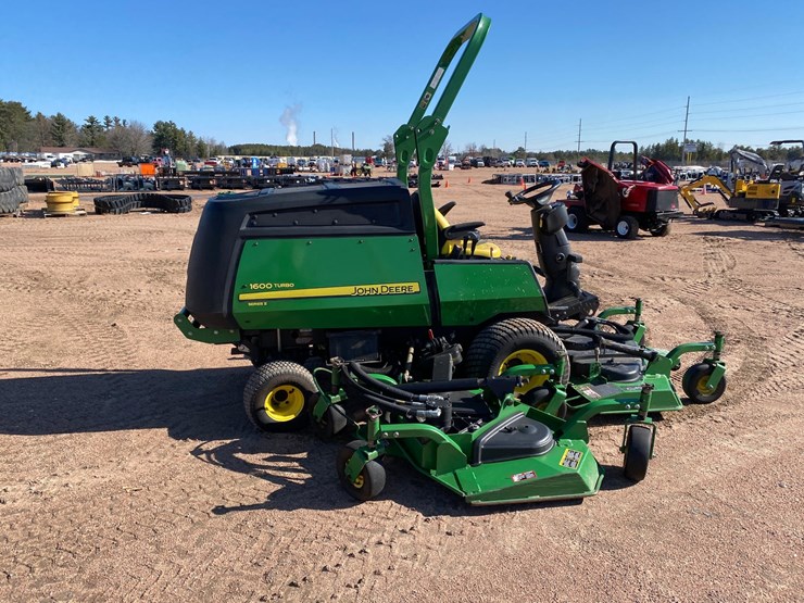 2014-john-deere-1600t-image-5